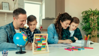 دور المرأة في المجتمع والأسرة