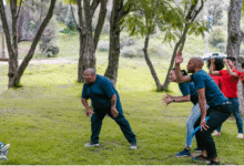 أفكار ممتعة لألعاب جماعية حركية للكبار في الهواء الطلق.