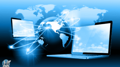 الحاسوب والإنترنت: العلاقة والتأثير في ربط العالم والتواصل الرقمي.