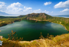 بركان تال في الفلبين: الجمال والخطر في آنٍ واحد