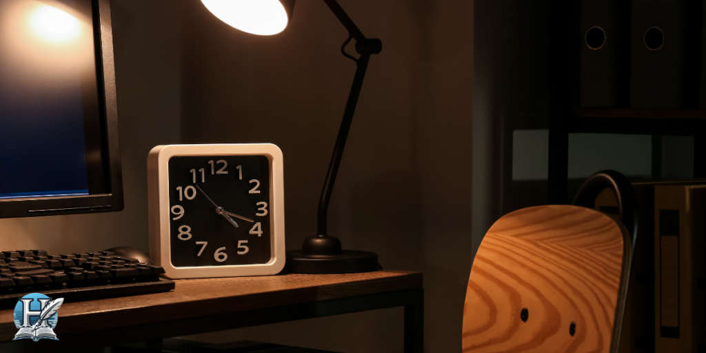 ساعة ومواد تعليمية للبرمجة