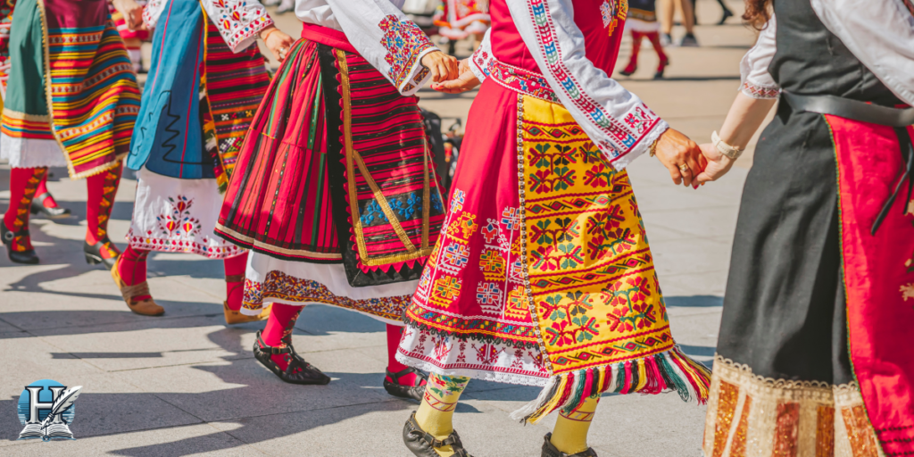 التطريز اليدوي فن تراثي يعكس ثقافة الشعوب ويحمل رموزاً تاريخية واجتماعية