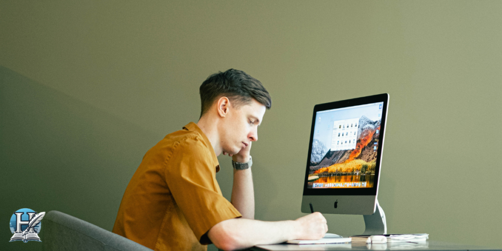 شخص يفكر أمام شاشة حاسوب مليئة بالكود