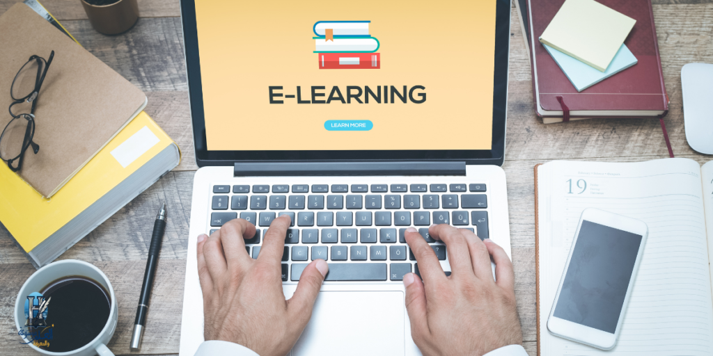 إنشاء وبيع منتجات رقمية مثل الكتب والدورات عبر الإنترنت